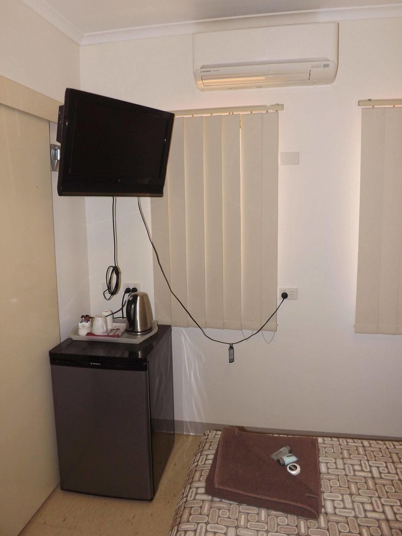 Derby Lodge Motel Экстерьер фото