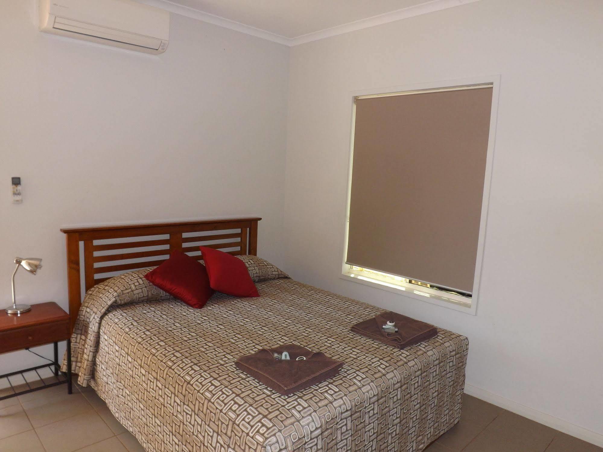 Derby Lodge Motel Экстерьер фото