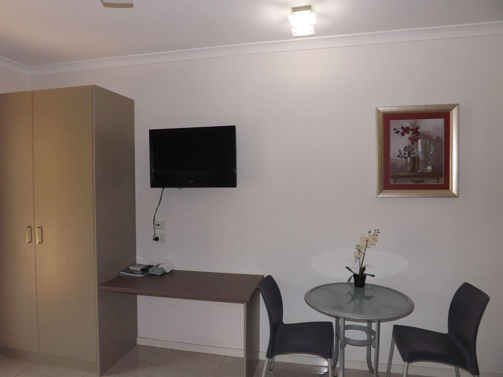 Derby Lodge Motel Экстерьер фото