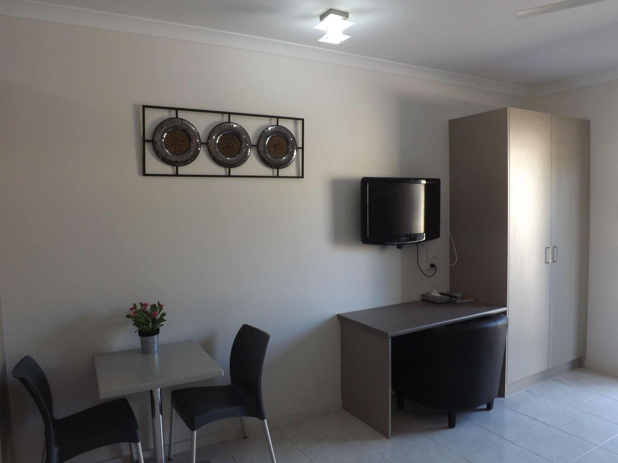 Derby Lodge Motel Экстерьер фото